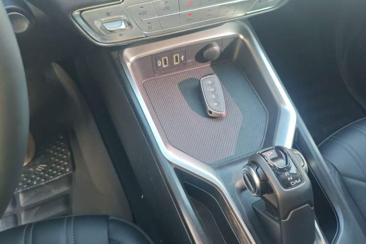 Used Haval H5 2023 2.0T Automatic All-Wheel Drive LinkedIn Gasoline Gear Lever