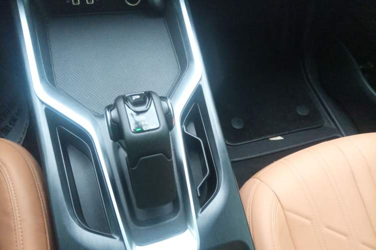 Used Haval H5 2023 2.0T Automatic 4x4 Innovation Edition – Diesel Gear Lever