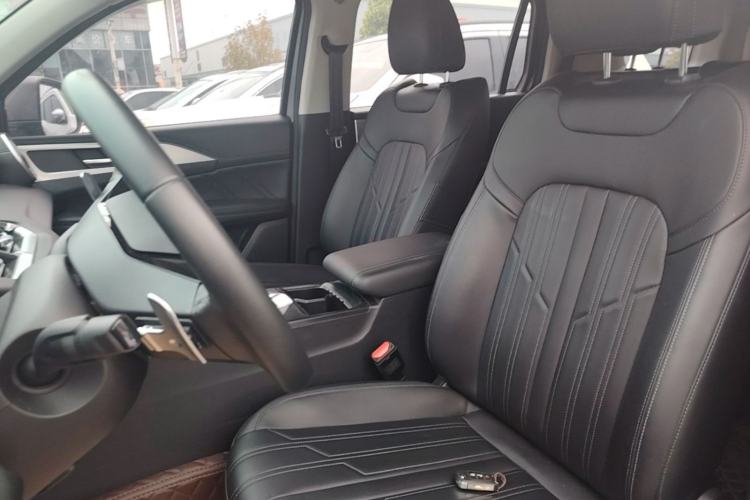 Used Haval H5 2023 2.0T Automatic 4x4 Innovation Edition – Diesel Left Front Seat