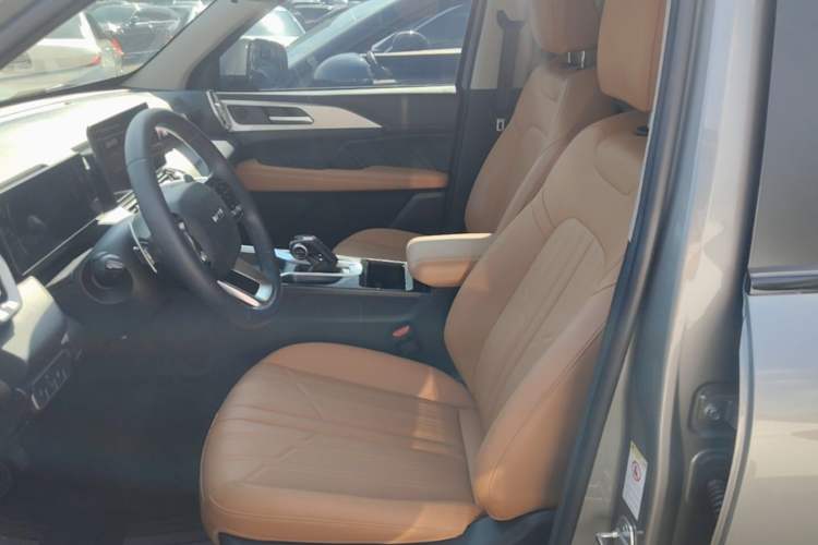 Used Haval H5 2023 2.0T Automatic All-Wheel Drive LinkedIn Gasoline Left Front Seat
