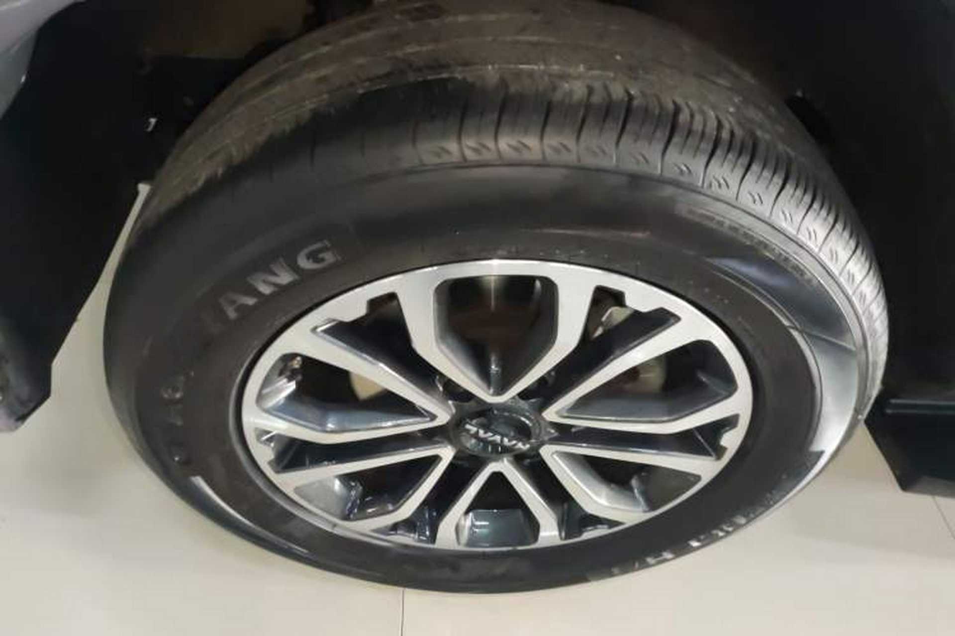Used Haval H5 2023 2.0T Automatic Two-Wheel Drive LinkedIn Gasoline Left Front Wheel Hub