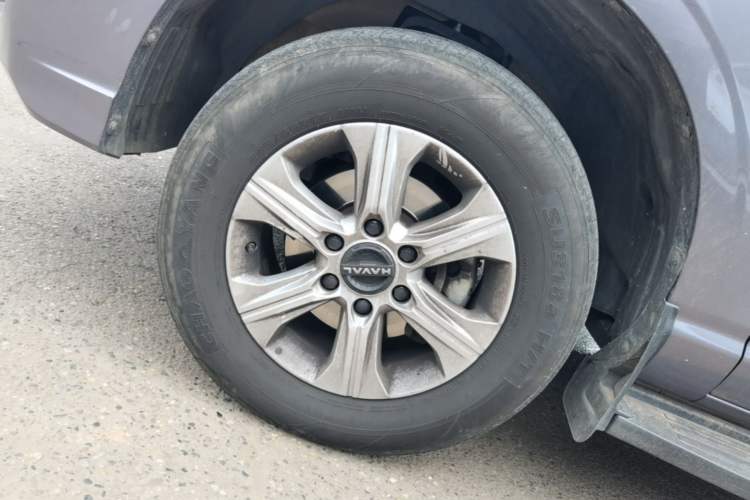 Used Haval H5 2023 2.0T Automatic Two-Wheel Drive Leading Edition Gasoline Left Front Wheel Hub