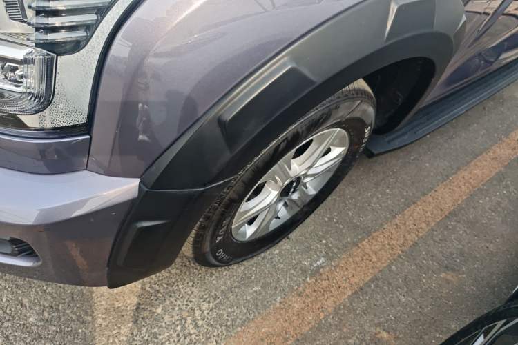 Used Haval H5 2023 2.0T Automatic 4x4 Innovation Edition – Diesel Left Front Wheel Hub