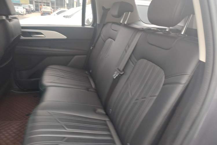 Used Haval H5 2023 2.0T Automatic 4x4 Innovation Edition – Diesel Left Rear Seat
