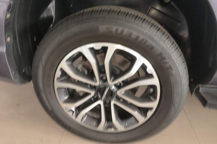 Used Haval H5 2023 2.0T Automatic Two-Wheel Drive LinkedIn Gasoline Right Rear Wheel Hub