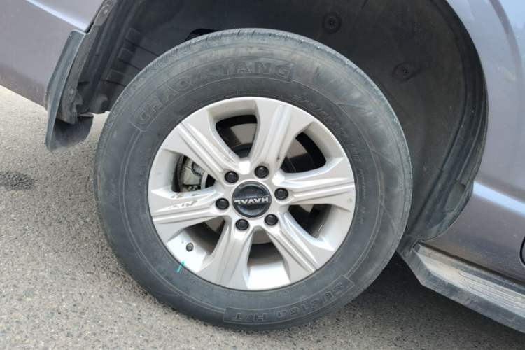 Used Haval H5 2023 2.0T Automatic Two-Wheel Drive Leading Edition Gasoline Right Rear Wheel Hub