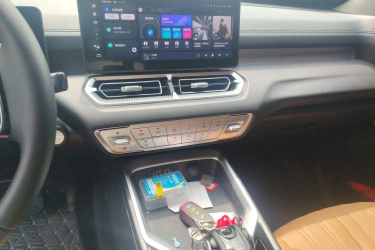 Used Haval H5 2023 2.0T Automatic All-Wheel Drive LinkedIn Gasoline Audio And AC Panel
