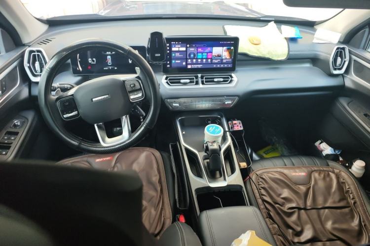 Used Haval H5 2023 2.0T Automatic 4x4 Innovation Edition – Diesel Center Console
