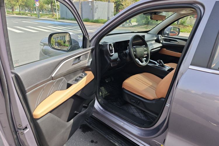 Used Haval H5 2023 2.0T Automatic All-Wheel Drive LinkedIn Gasoline Driver Seat