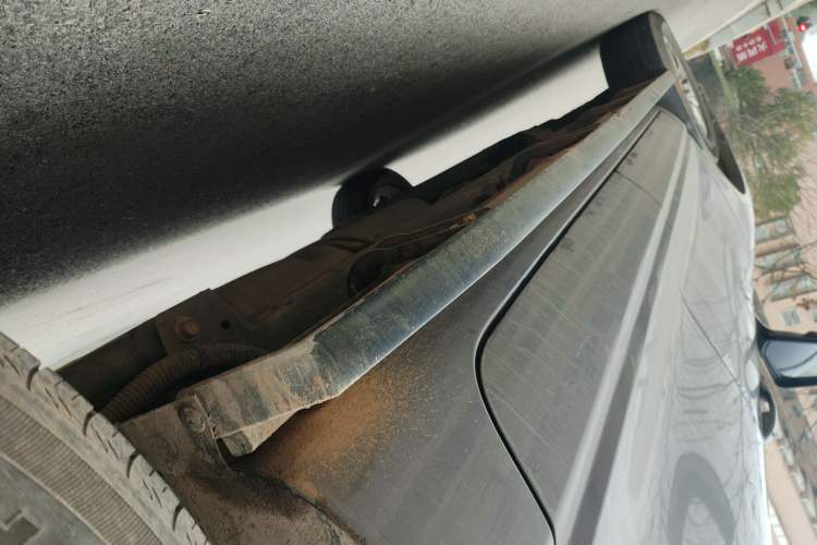 Used Haval H5 2023 2.0T Automatic 4x4 Innovation Edition – Diesel Left Side Sill