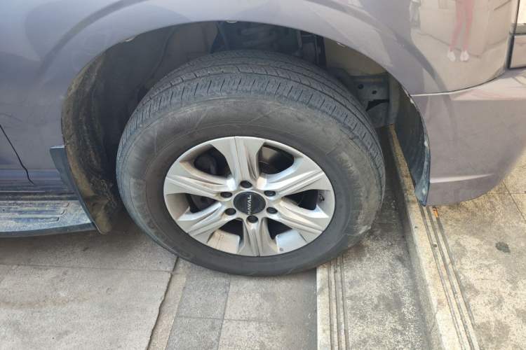 Used Haval H5 2023 2.0T Automatic 4x4 Innovation Edition – Diesel Right Front Wheel Hub