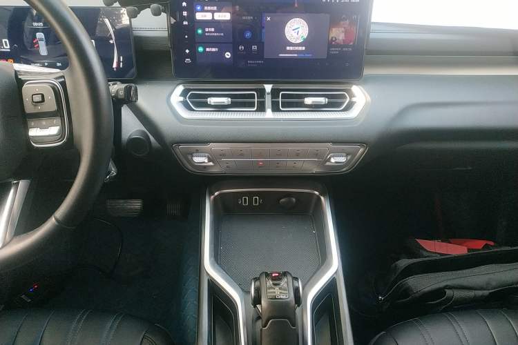 Used Haval H5 2023 2.0T Automatic 4x4 Innovation Edition – Diesel Audio And AC Panel