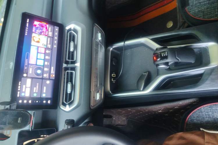 Used Haval H5 2023 2.0T Automatic Two-Wheel Drive LinkedIn Gasoline Audio And AC Panel