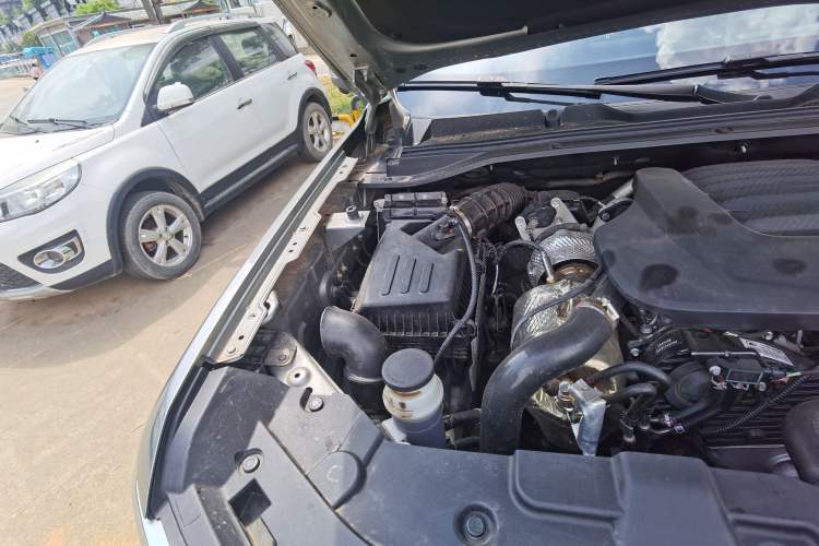 Used Haval H5 2023 2.0T Automatic 4x4 Innovation Edition – Diesel Engine Bay Right