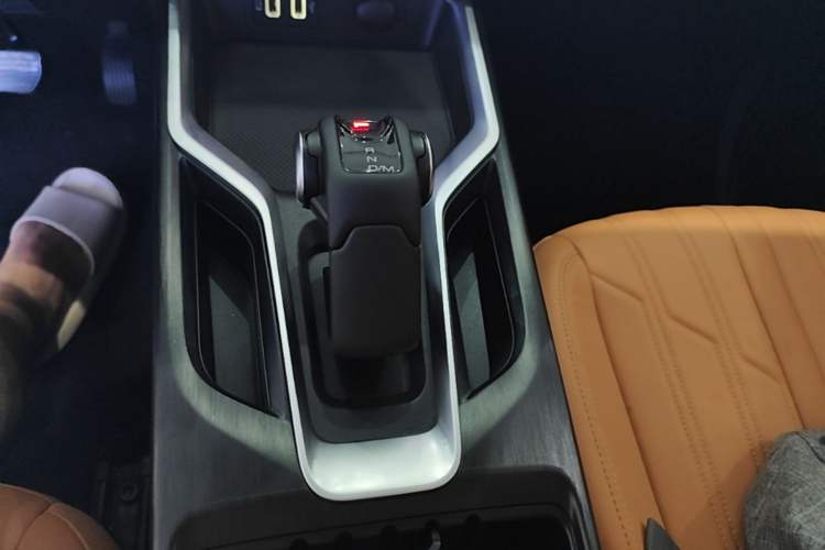 Used Haval H5 2023 2.0T Automatic 4x4 Innovation Edition – Diesel Gear Lever