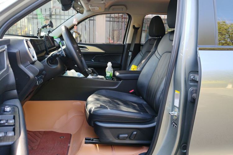 Used Haval H5 2023 2.0T Automatic Two-Wheel Drive LinkedIn Gasoline Left Front Seat