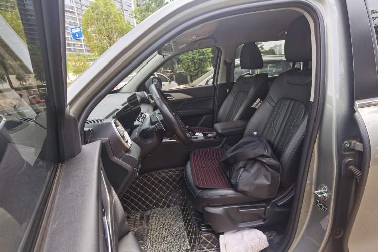 Used Haval H5 2023 2.0T Automatic 4x4 Innovation Edition – Diesel Left Front Seat