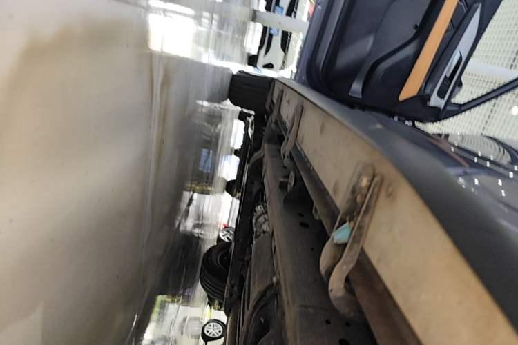 Used Haval H5 2023 2.0T Automatic 4x4 Innovation Edition – Diesel Left Side Sill