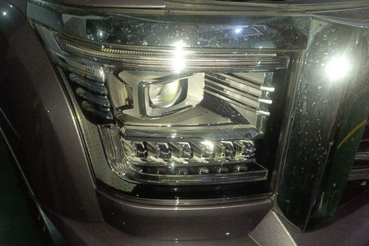 Used Haval H5 2023 2.0T Automatic All-Wheel Drive LinkedIn Gasoline Right Front Headlight