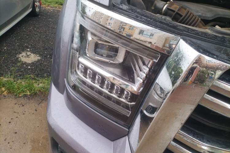 Used Haval H5 2023 2.0T Automatic Two-Wheel Drive Leading Edition Gasoline Right Front Headlight