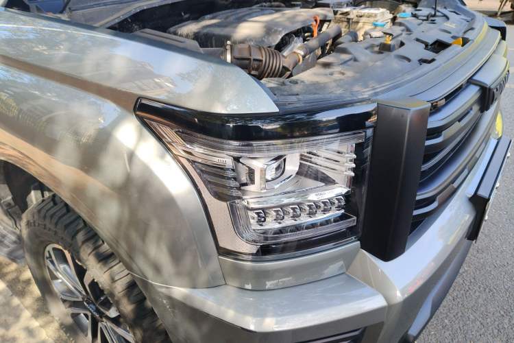 Used Haval H5 2023 2.0T Automatic Two-Wheel Drive LinkedIn Gasoline Right Front Headlight