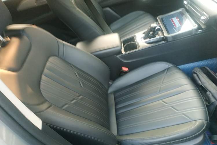 Used Haval H5 2023 2.0T Automatic 4x4 Innovation Edition – Diesel Right Front Seat