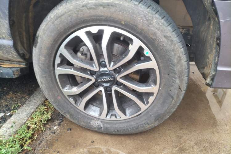 Used Haval H5 2023 2.0T Automatic Two-Wheel Drive Leading Edition Gasoline Right Front Wheel Hub