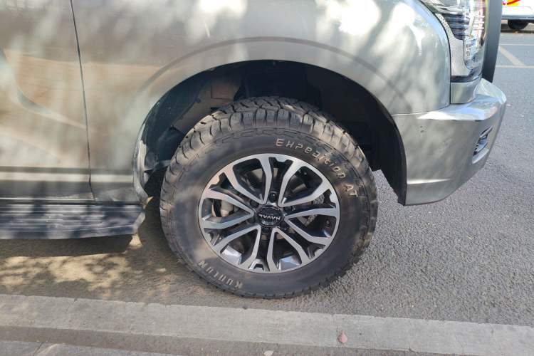 Used Haval H5 2023 2.0T Automatic Two-Wheel Drive LinkedIn Gasoline Right Front Wheel Hub