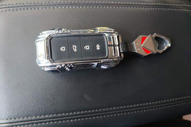 Used Haval H5 2023 2.0T Automatic Two-Wheel Drive LinkedIn Gasoline Vehicle Key