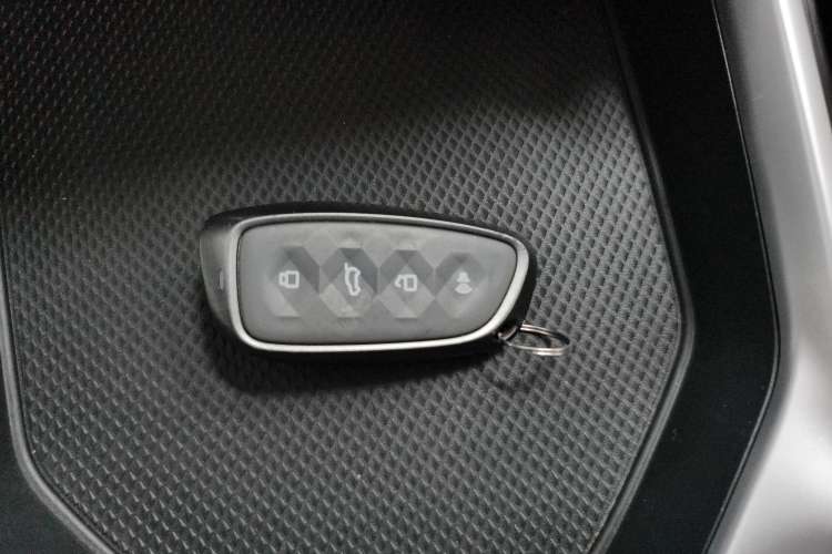 Used Haval H5 2023 2.0T Automatic All-Wheel Drive LinkedIn Gasoline Vehicle Key