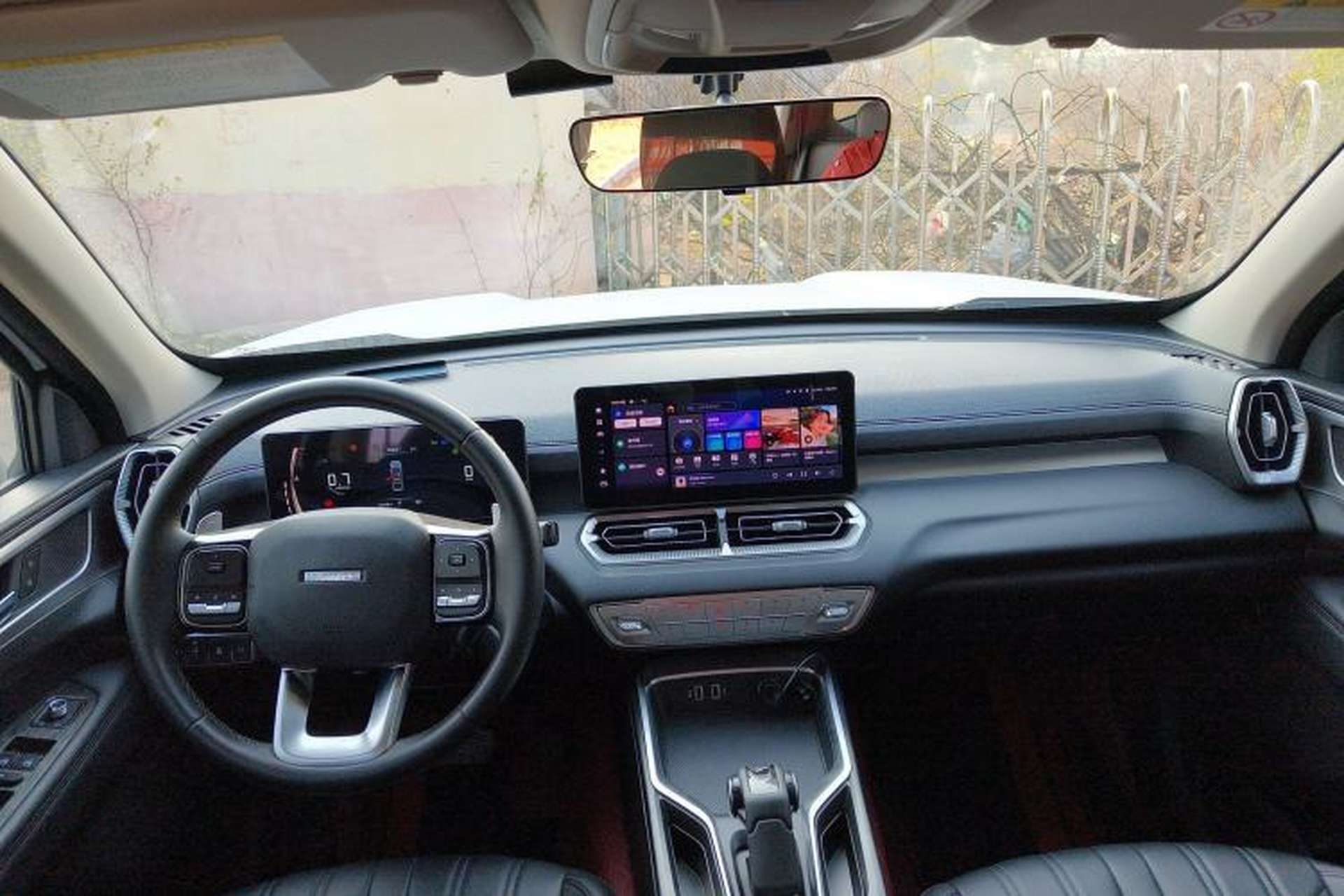 Used Haval H5 2023 2.0T Automatic 4x4 Innovation Edition – Diesel Center Console