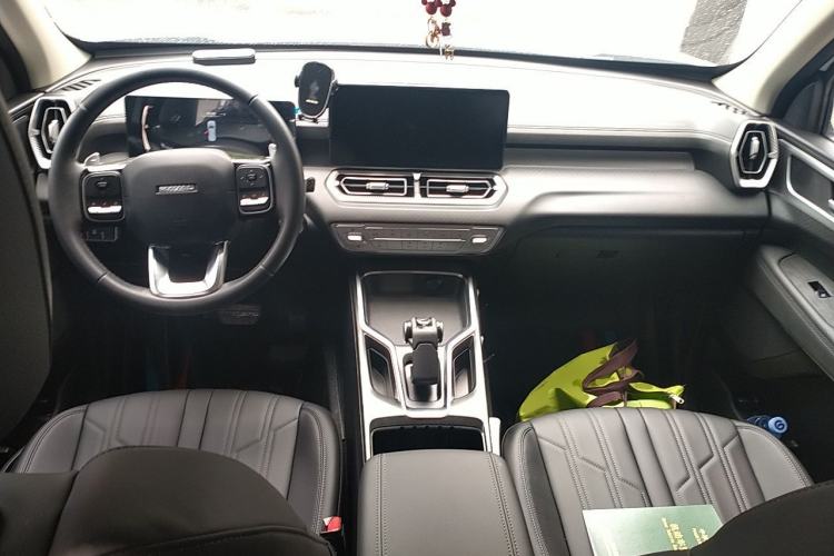 Used Haval H5 2023 2.0T Automatic All-Wheel Drive LinkedIn Gasoline Center Console