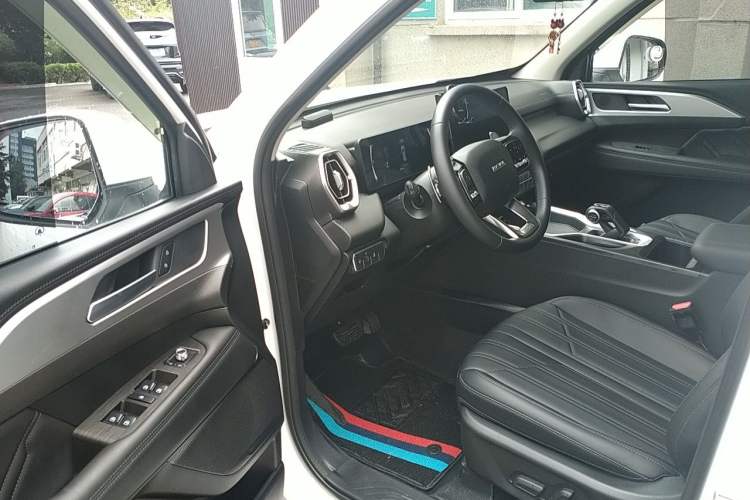 Used Haval H5 2023 2.0T Automatic All-Wheel Drive LinkedIn Gasoline Driver Seat