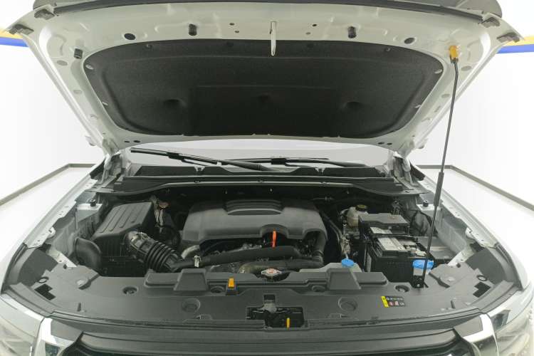 Used Haval H5 2023 2.0T Automatic Two-Wheel Drive LinkedIn Gasoline Engine Bay