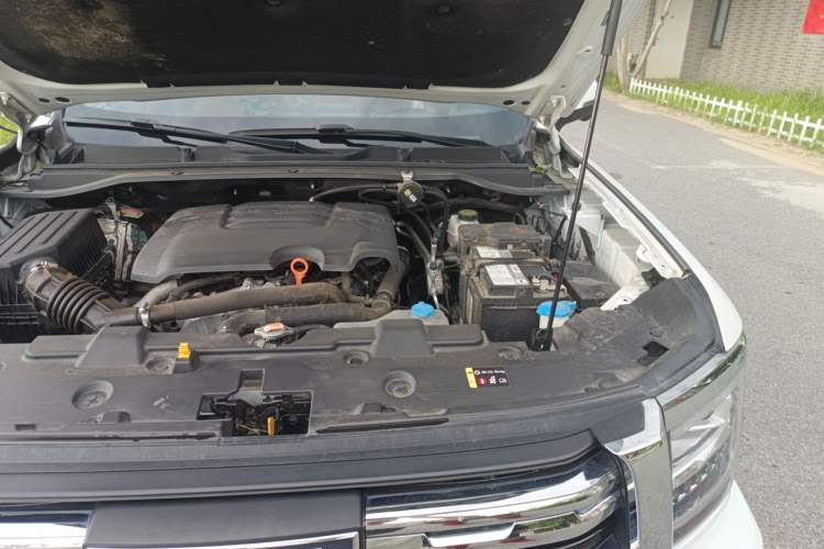 Used Haval H5 2023 2.0T Automatic All-Wheel Drive LinkedIn Gasoline Engine Bay Left