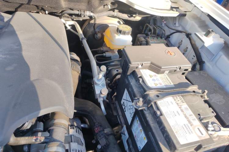 Used Haval H5 2023 2.0T Automatic All-Wheel Drive LinkedIn Gasoline Engine Bay Left