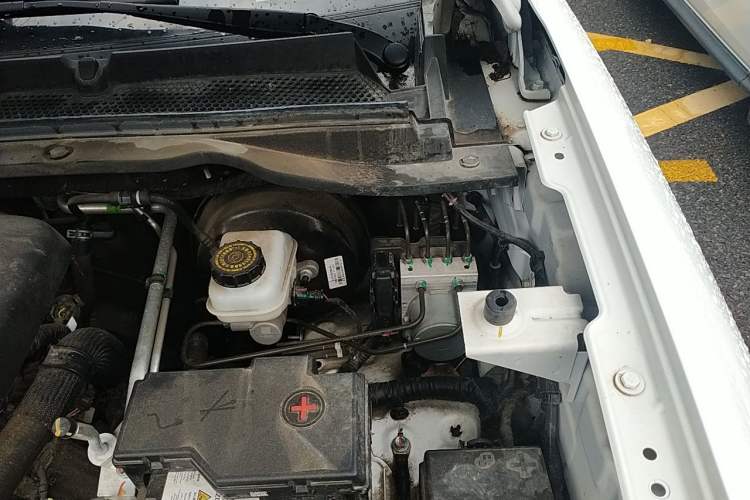 Used Haval H5 2023 2.0T Automatic All-Wheel Drive LinkedIn Gasoline Engine Bay Left