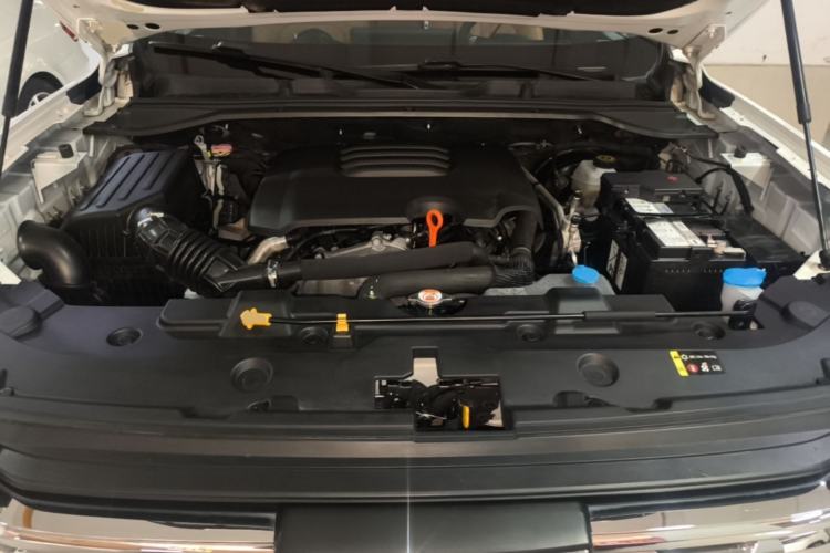 Used Haval H5 2023 2.0T Automatic All-Wheel Drive LinkedIn Gasoline Engine Bay