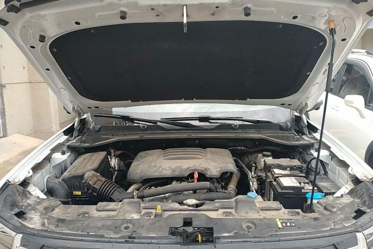 Used Haval H5 2023 2.0T Automatic All-Wheel Drive LinkedIn Gasoline Engine Bay