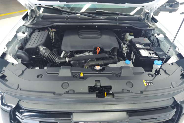 Used Haval H5 2023 2.0T Automatic Two-Wheel Drive LinkedIn Gasoline Engine Bay