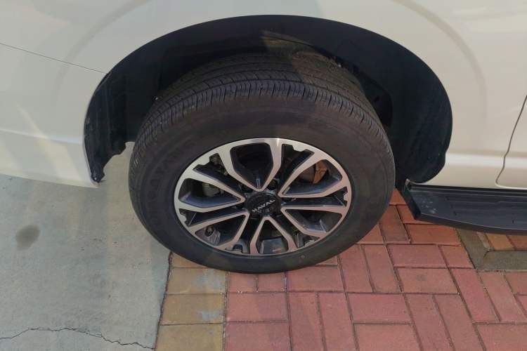 Used Haval H5 2023 2.0T Automatic All-Wheel Drive LinkedIn Gasoline Exterior 5