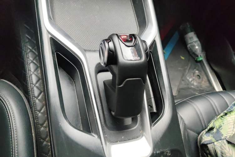 Used Haval H5 2023 2.0T Automatic 4x4 Innovation Edition – Diesel Gear Lever