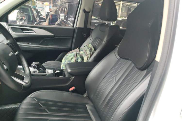 Used Haval H5 2023 2.0T Automatic 4x4 Innovation Edition – Diesel Left Front Seat