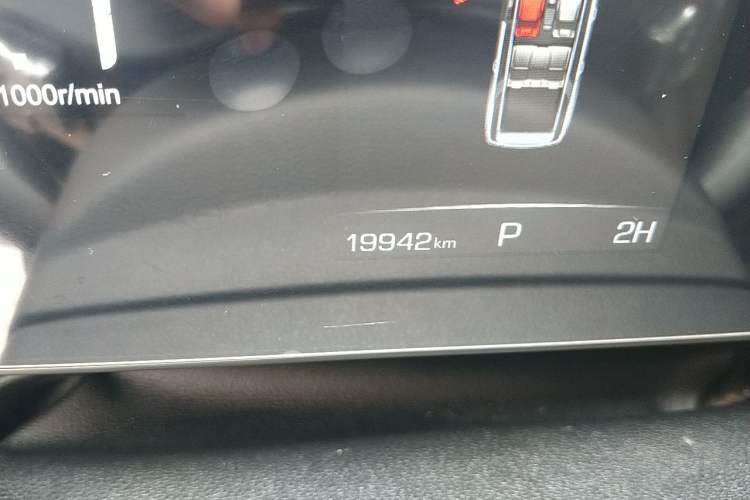 Used Haval H5 2023 2.0T Automatic All-Wheel Drive LinkedIn Gasoline Odometer Close Up