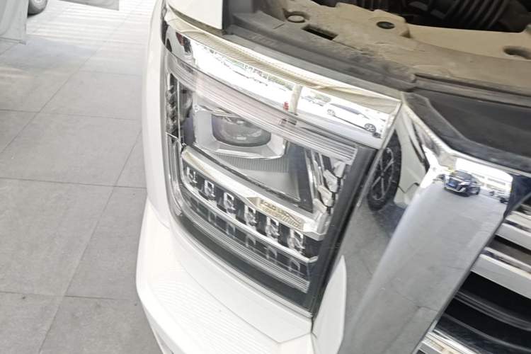 Used Haval H5 2023 2.0T Automatic All-Wheel Drive LinkedIn Gasoline Right Front Headlight