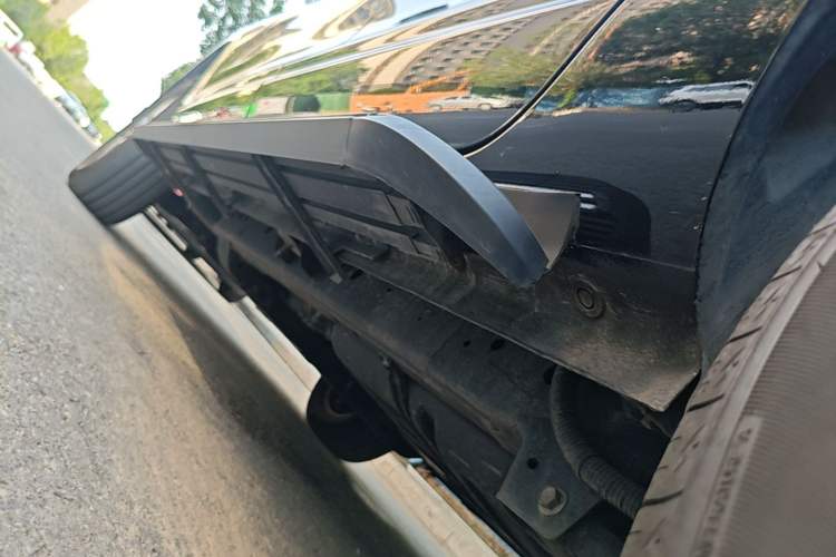 Used Haval H5 2024 2.0T Automatic All-Wheel Drive Flagship Gasoline Left Side Sill