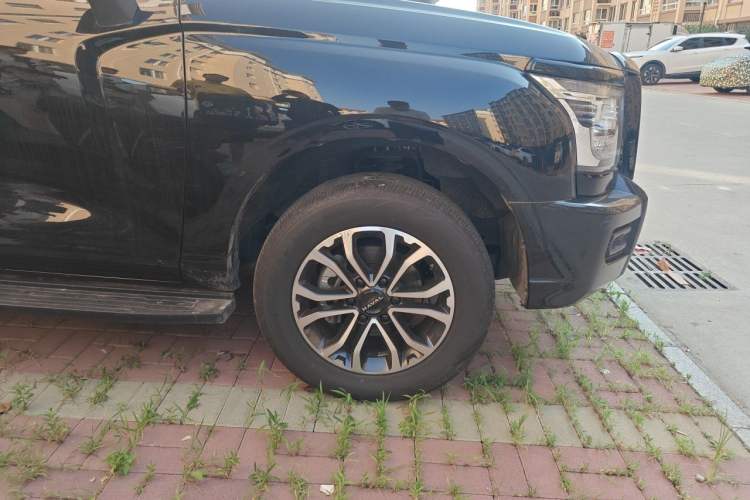 Used Haval H5 2024 2.0T Automatic All-Wheel Drive Flagship Gasoline Right Front Wheel Hub
