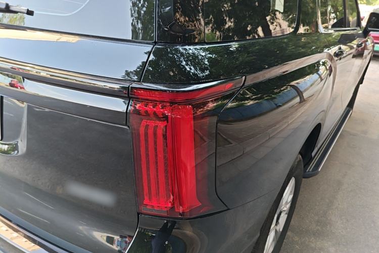 Used Haval H5 2024 2.0T Automatic All-Wheel Drive Flagship Gasoline Right Rear Taillight