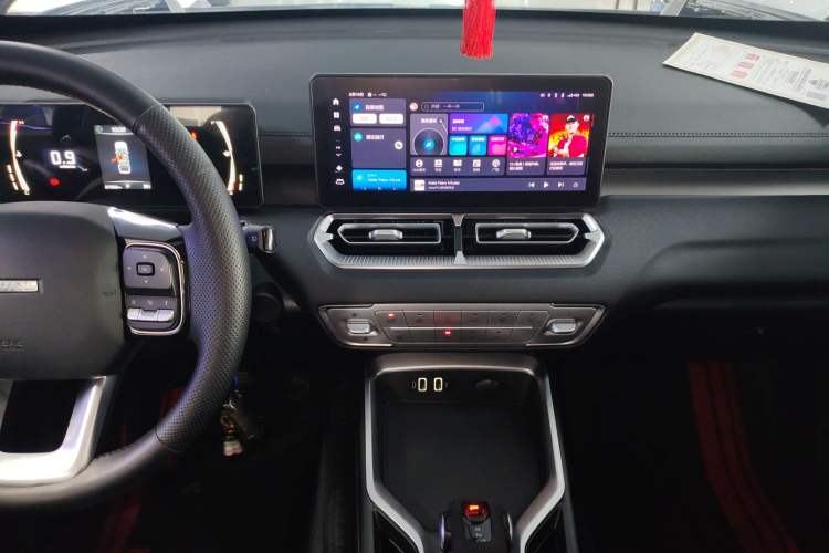 Used Haval H5 2025 2.0T Automatic All-Wheel Drive Flagship Edition Gasoline Audio And AC Panel