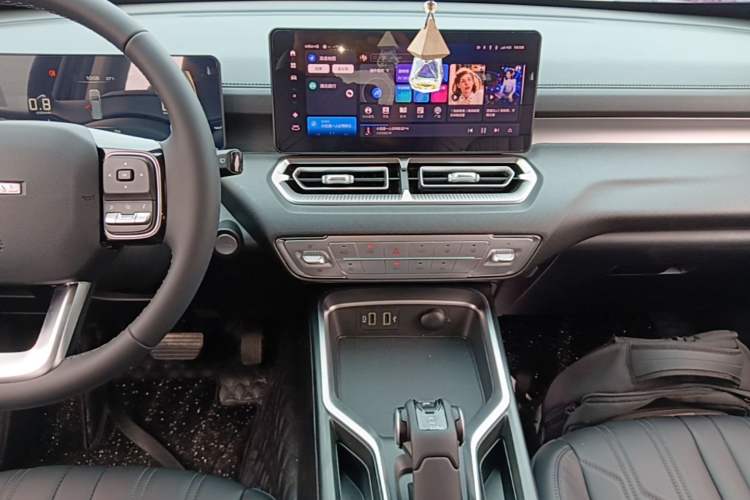 Used Haval H5 2025 2.0T Automatic All-Wheel Drive LinkedIn Edition Gasoline Audio And AC Panel